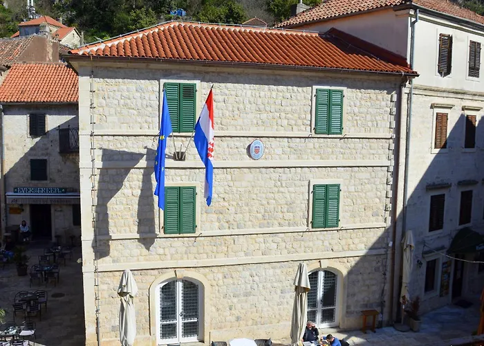 Montenegro Backpackers Home KotorHostel